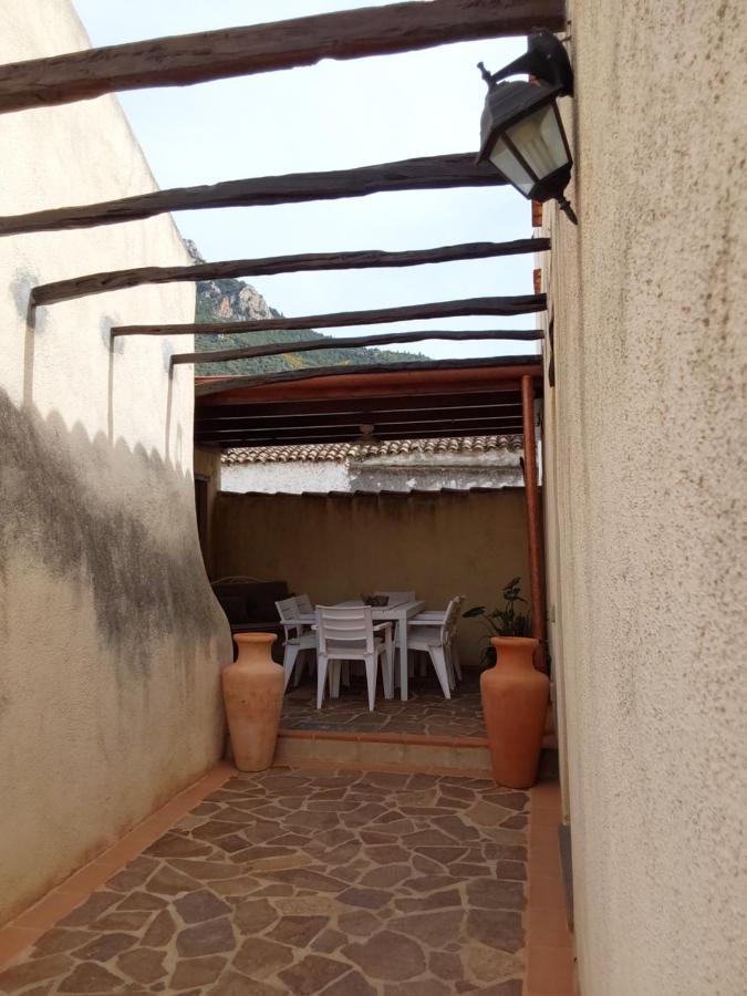 B&B Sa Prama Galtellì Екстериор снимка
